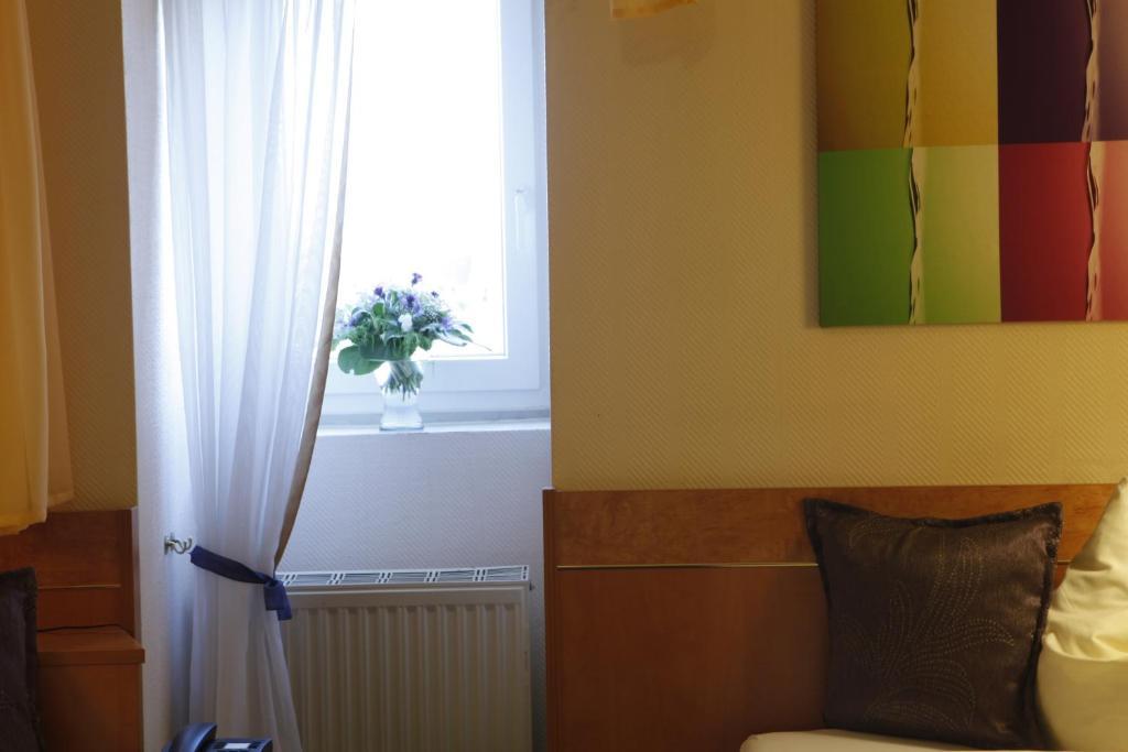 Hotel Villa Brenner Grünstadt Pokoj fotografie